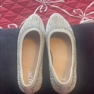 XOXO Women's Black and Cream Loafers